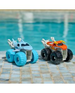 Swimways Monster Jam Wave Sprayers: El Toro Loco & Megalodon